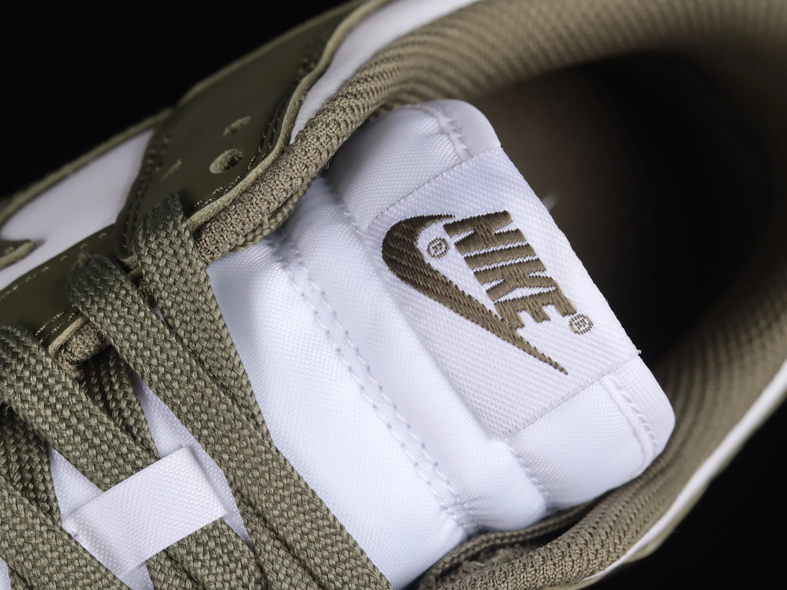 All Categories Nk SB Dunk Series Nk SB Dunk Low Low-top Sneakers Foreign Trade Version Nk Dunk Low Olive Green SB Smashed Backboard Fashion Casual Sneakers DD1503-120
